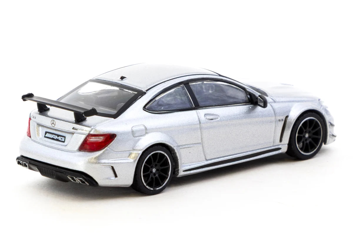 Mercedes-Benz C63 AMG Coupe Black Series argintiu - 1/64 Tarmac