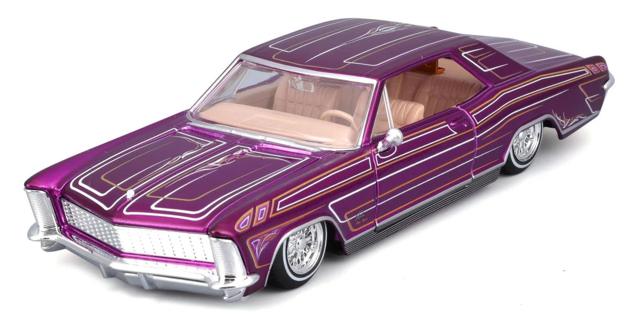 Buick Riviera 1965 - 1/26 Maisto Design