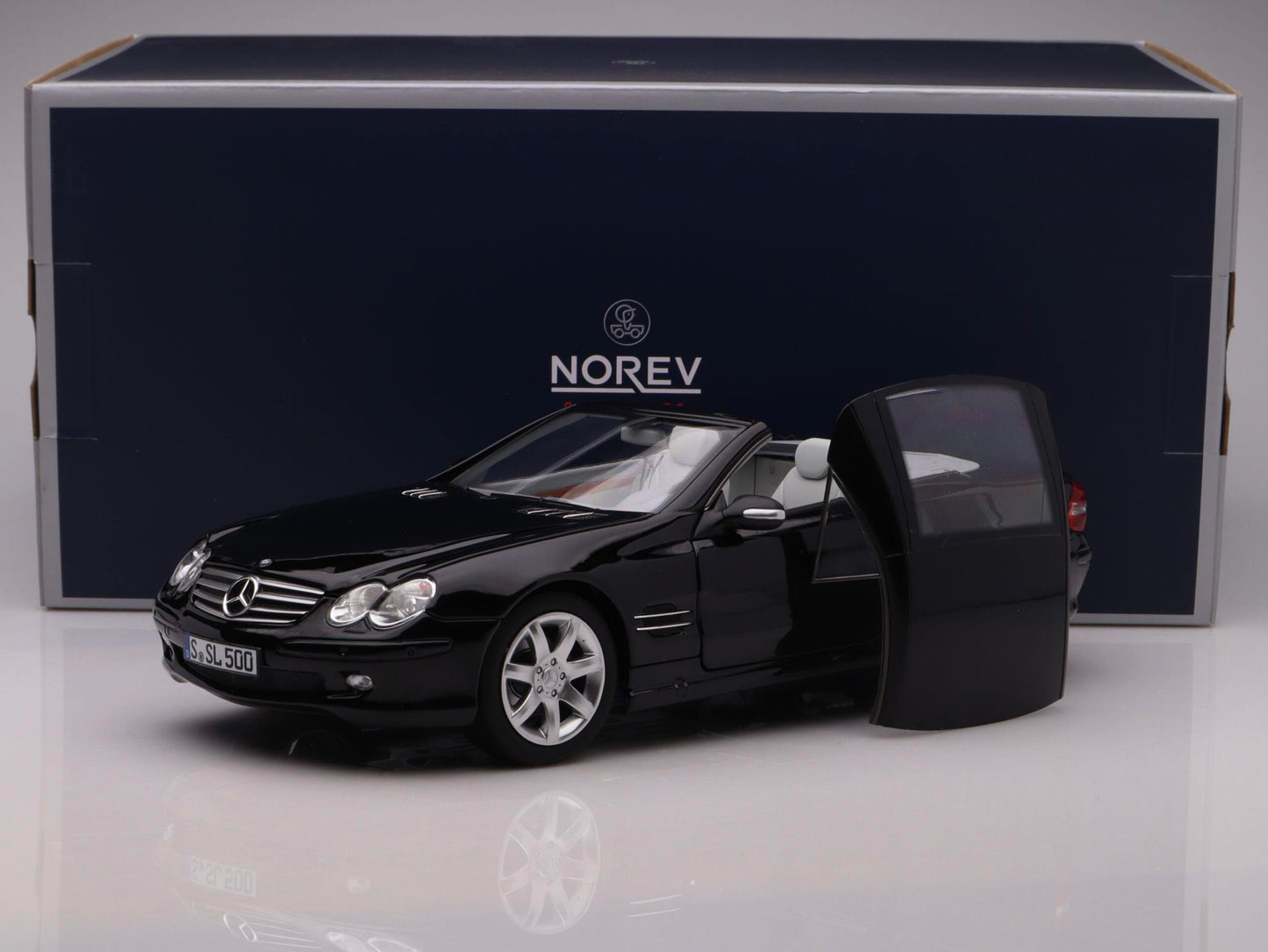 Mercedes-Benz SL 500 2003 negru - 1/18 Norev