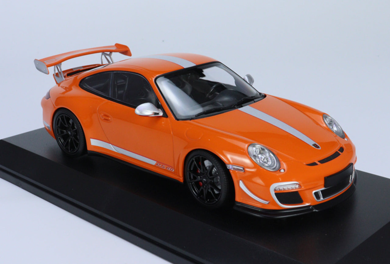 Porsche 911 GT3 RS 4.0 2011 orange - 1/18 Minichamps