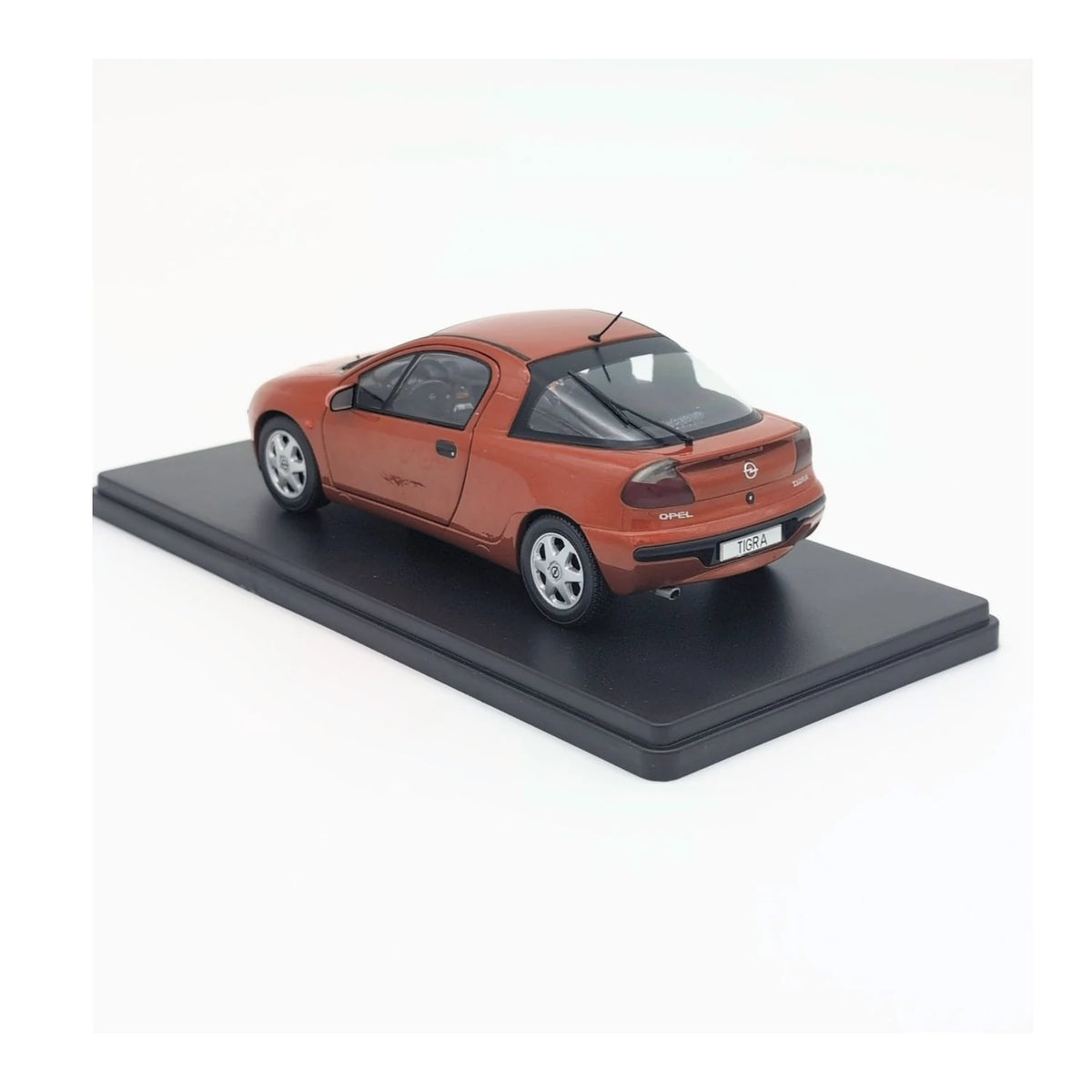 Opel Tigra 1994 - 1/24 Whitebox