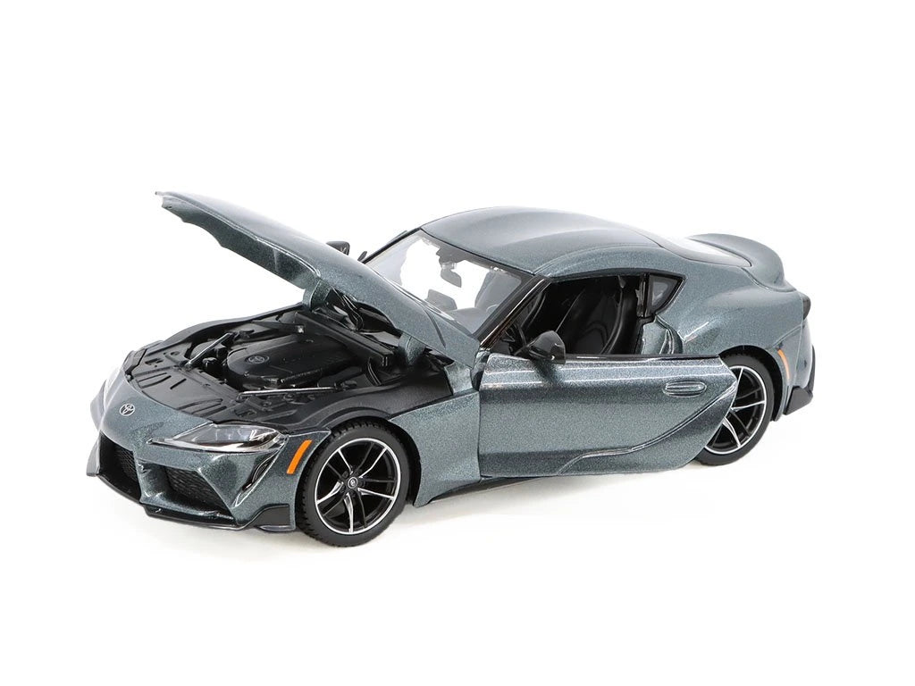 Toyota Gr Supra gri - 1/24 Maisto