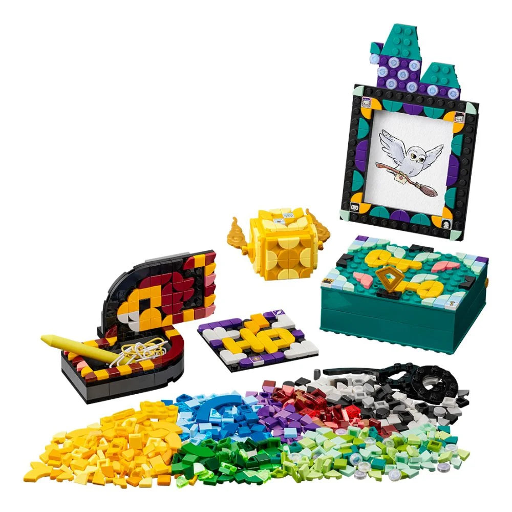 LEGO Dots 41811 - Kit pentru desktop Hogwarts 856 piese
