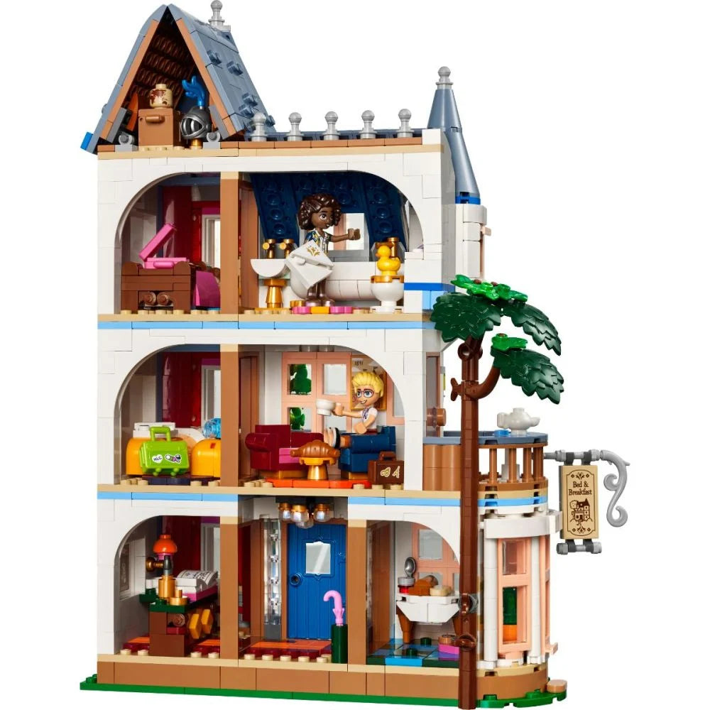 LEGO Friends 42638 - Castelul-pensiune (1311 piese)