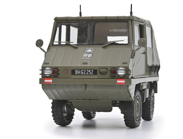 Steyr-Puch Haflinger radio truck Austrian army olive - 1/18 Schuco