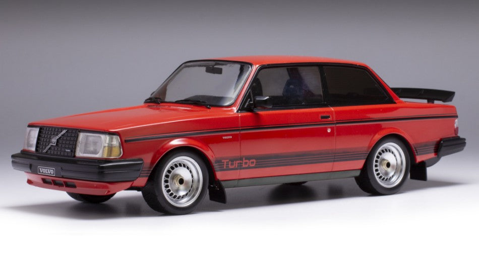 Volvo 240 Turbo "Custom" 1984 - 1/18 Ixo Models