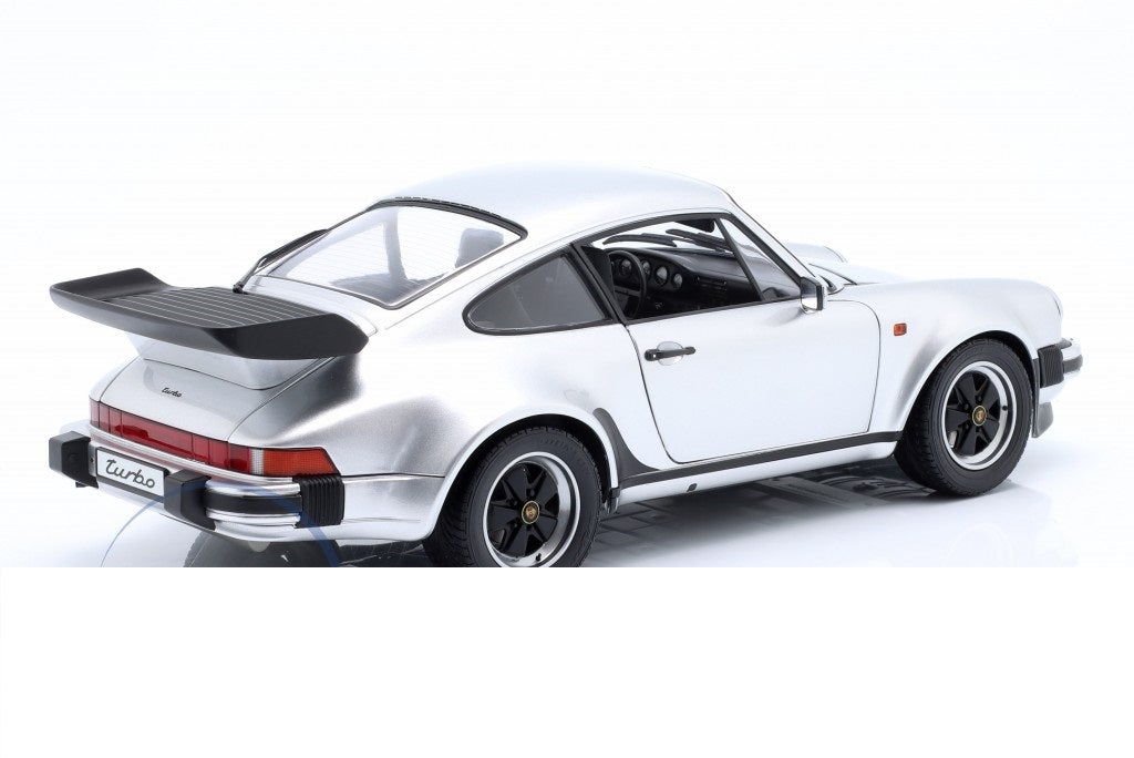 Porsche Turbo 930 (Argintiu) - 1/12 SCHUCO
