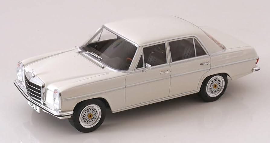 Mercedes-Benz 200D W115 - 1/18 Model Car Group