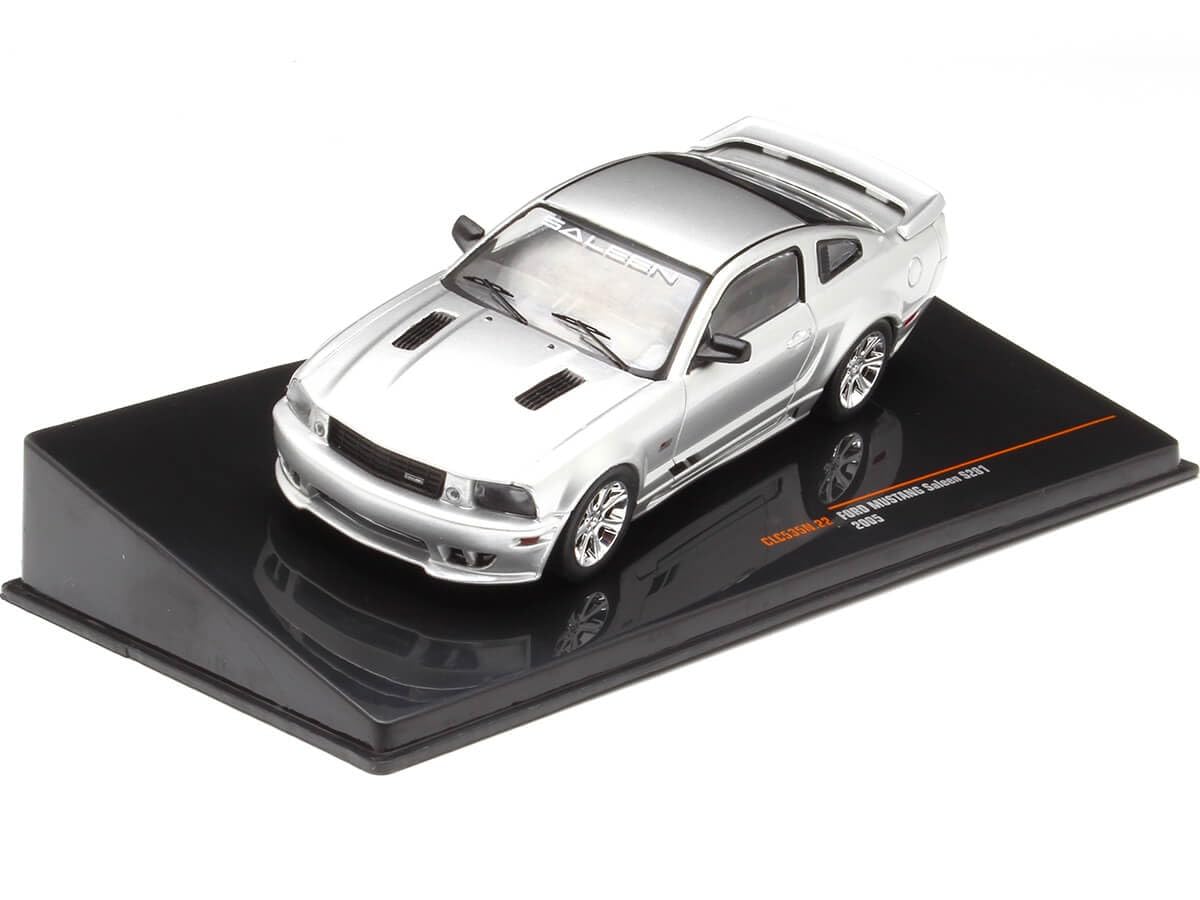 Ford Mustang Saleen S281 2005 cu vitrina plexiglass - 1/43 IxoModels