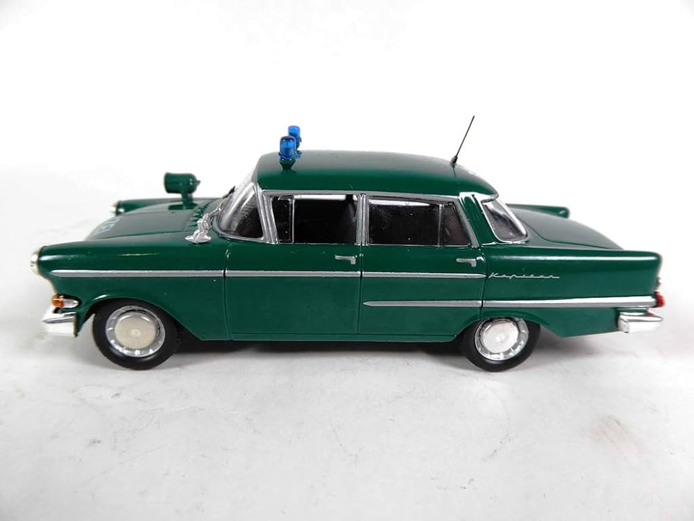 Opel Kapitan Polizei - 1/43 Altaya