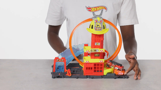 Pista Statia de pompieri Super loop - Hot Wheels