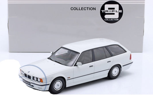 BMW 5-series Touring E34 1996 alb - 1/18 Triple9