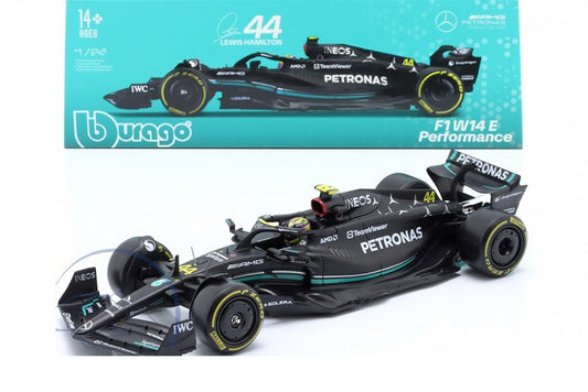 Formula 1 Mercedes AMG F1 W14E Performance #44 cu vitrina plexiglass Lewis Hamilton - 1/24 Bburago