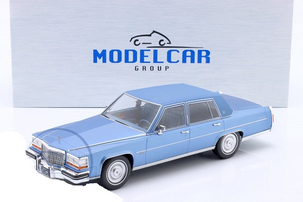 Cadillac Fleetwood Brougham albastru - 1/18 Model Car Group