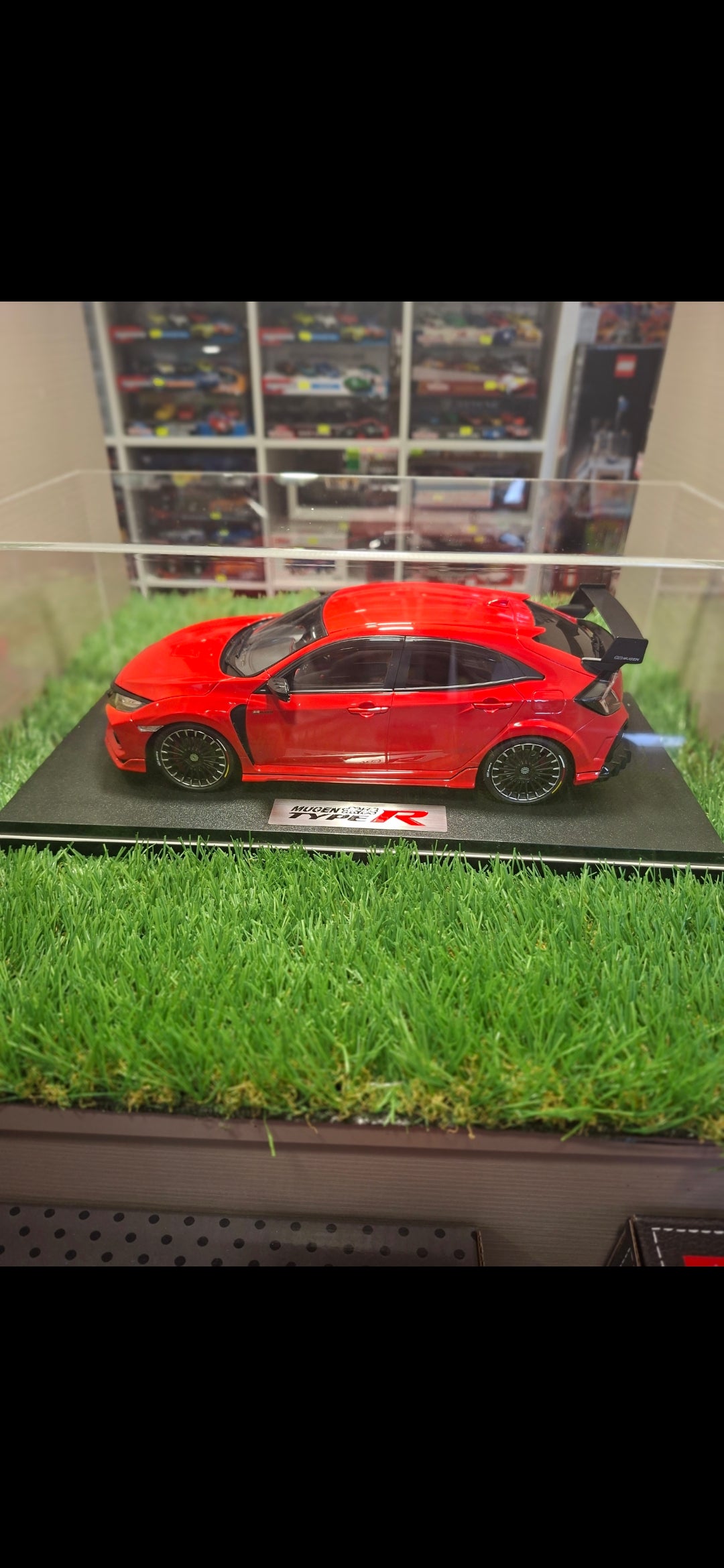 Honda Civic Mugen Type R rosie cu vitrina plexiglass - 1/18 Pop Race