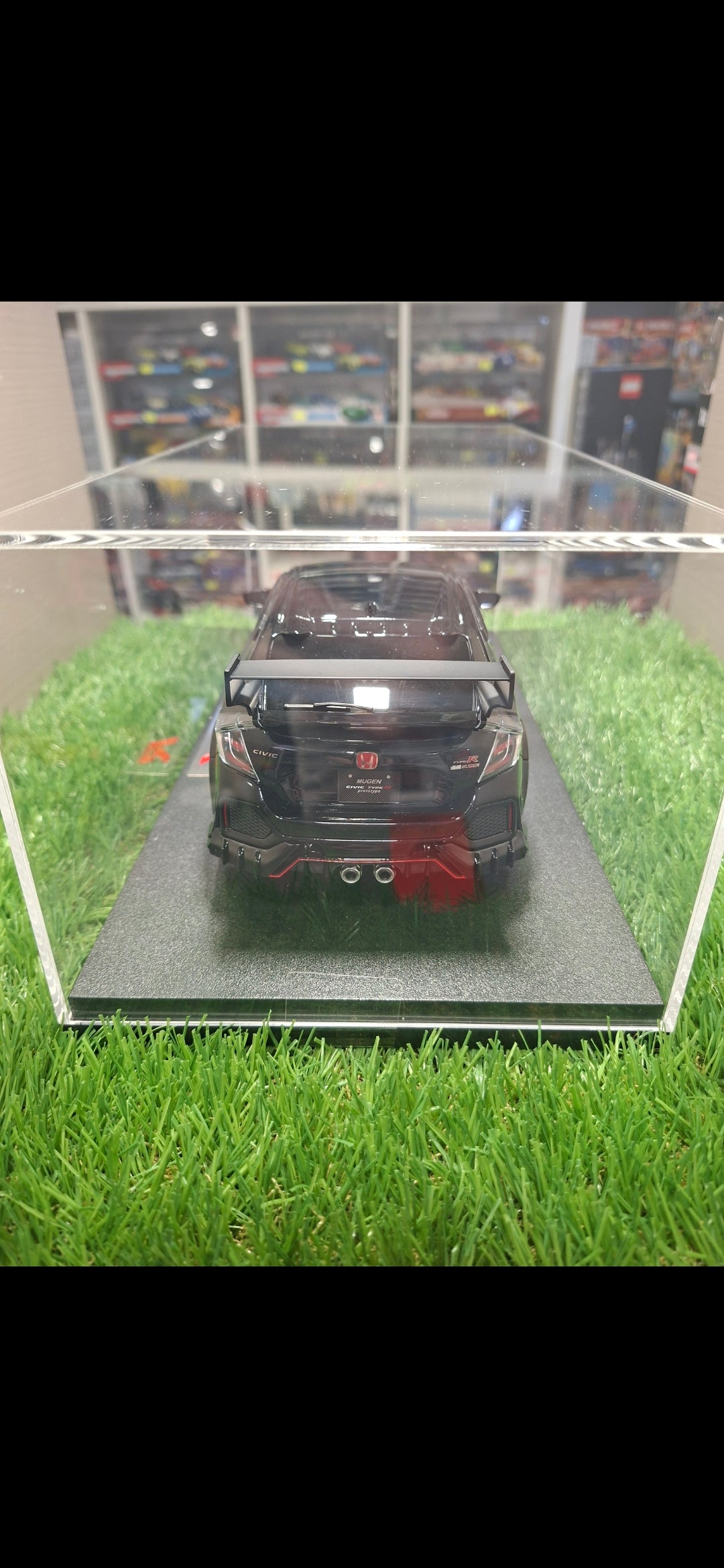 Honda Civic Mugen Type R neagra cu vitrina plexiglass - 1/18 Pop Race