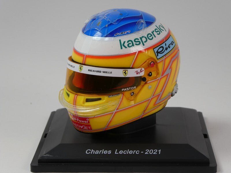 Casca Charles Leclerc Ferrari #16 France GP Formula 1 2021 cu vitrina plexiglass - 1/5 Spark