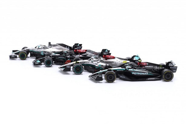 Set 4 machete Formula 1 Mercedes Hamilton 2019,2021,2022 si 2024 - 1/43 Bburago