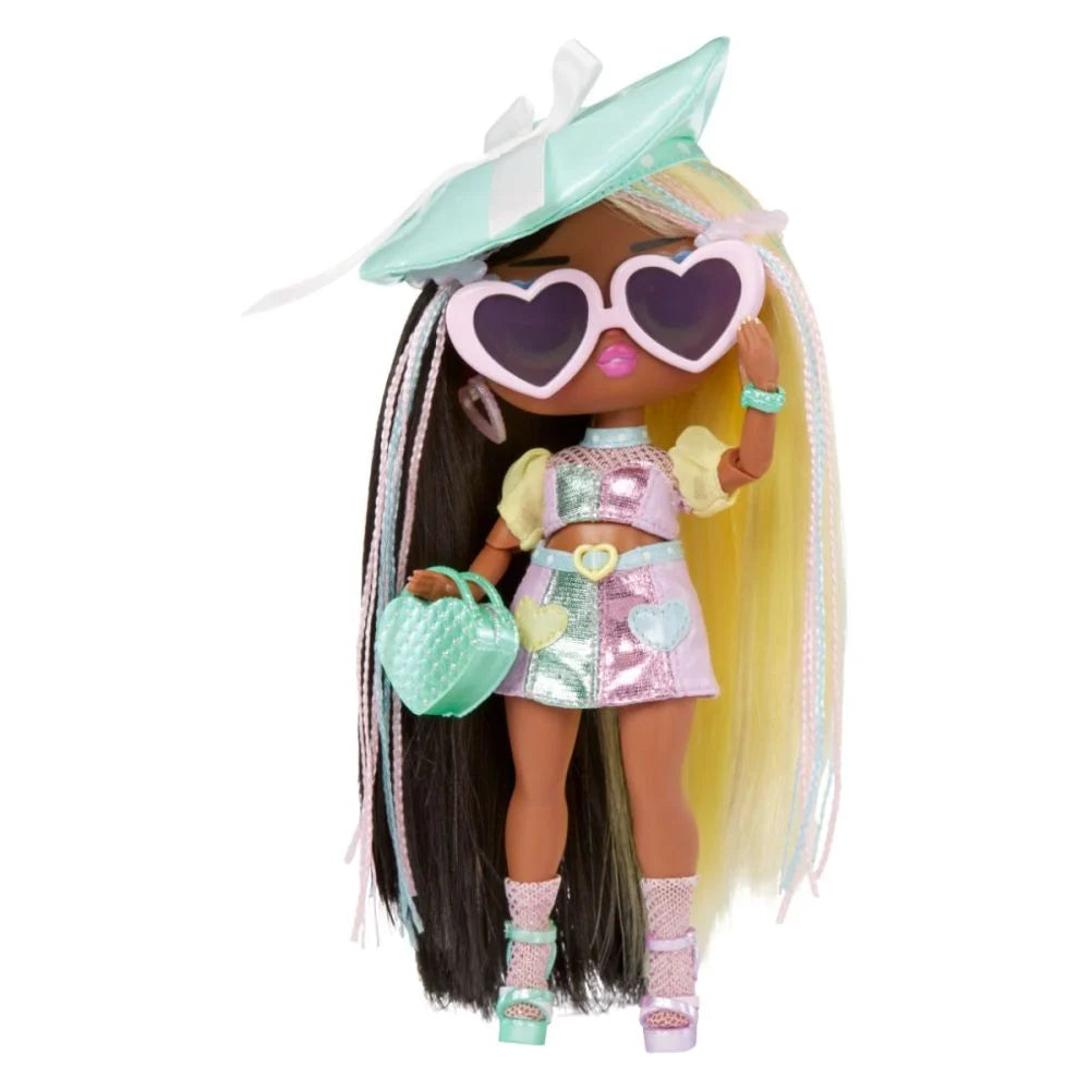 Papusa LOL Surprise Tweens - Darcy Blush 17cm