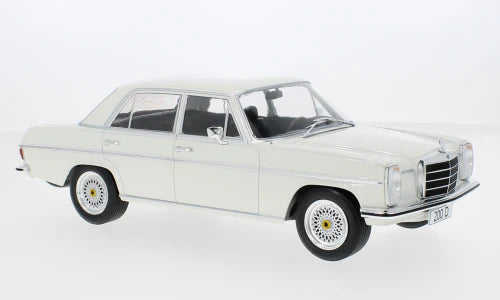 Mercedes-Benz 200D W115 - 1/18 Model Car Group