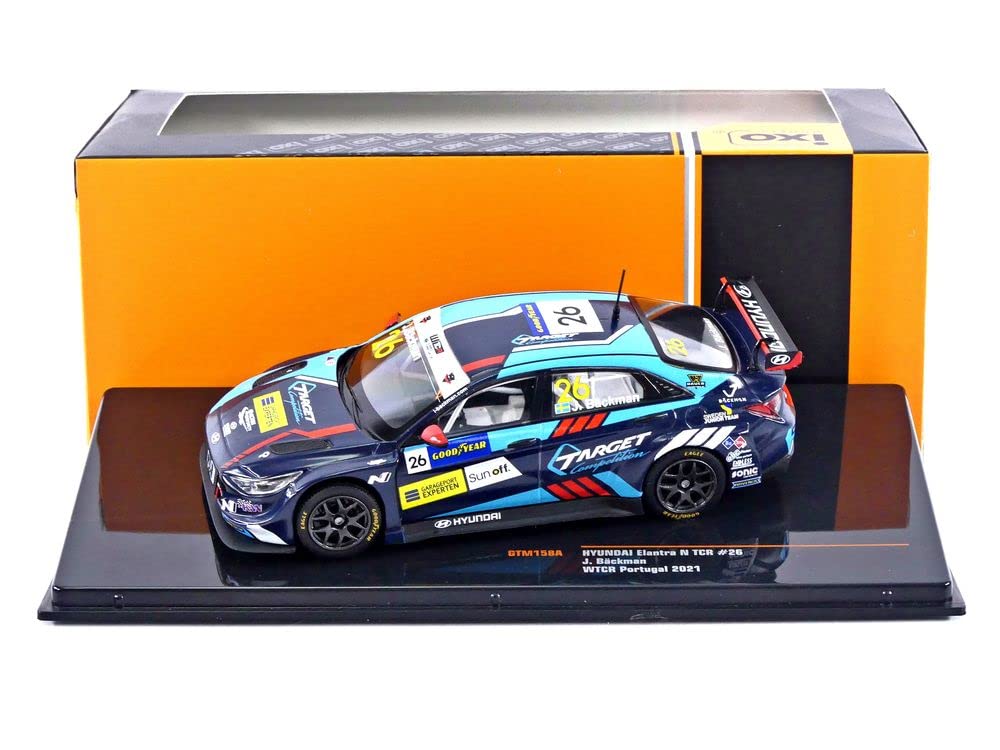 Hyundai Elantra N TCR #26 WTCR Portugal 2021 J. Bäckmann cu vitrina plexiglass - 1/43 Ixo Models
