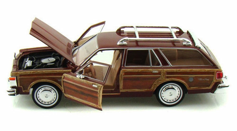 Chrysler LeBaron 1979 Town & Country - 1/24 MotorMax