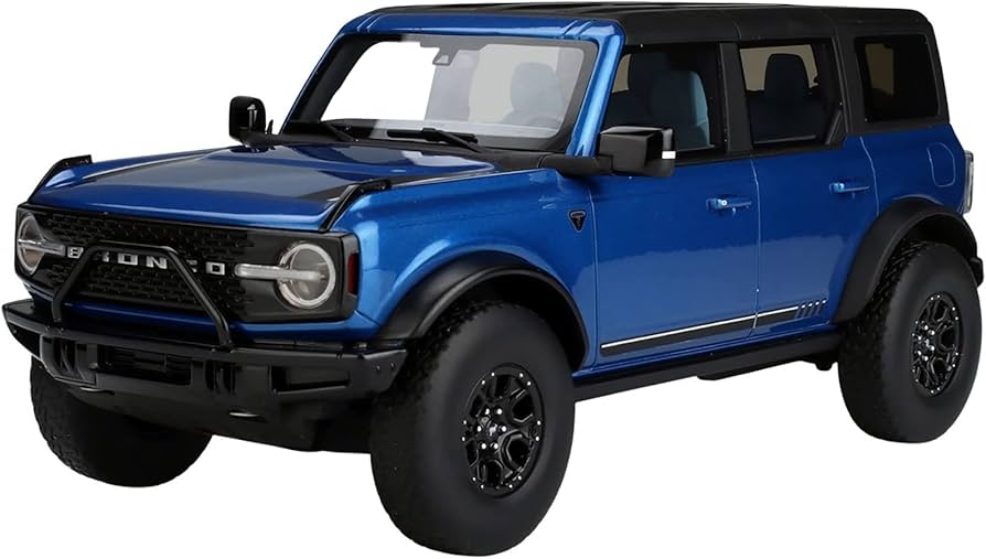 Ford Bronco albastru cu 4 usi - 1/18 GT Spirit