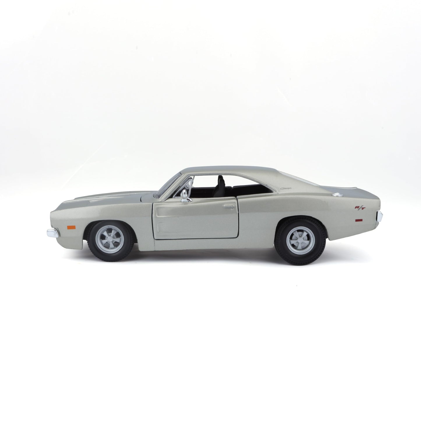Dodge Charger R/T 1969 gri - 1/25 Maisto