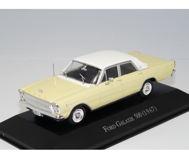 Ford Galaxie 500 1967 cu vitrina plexiglass - 1/43 Altaya