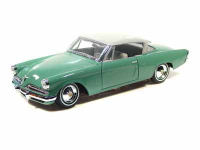Studebaker Starliner 1953 - 1/18 Maisto