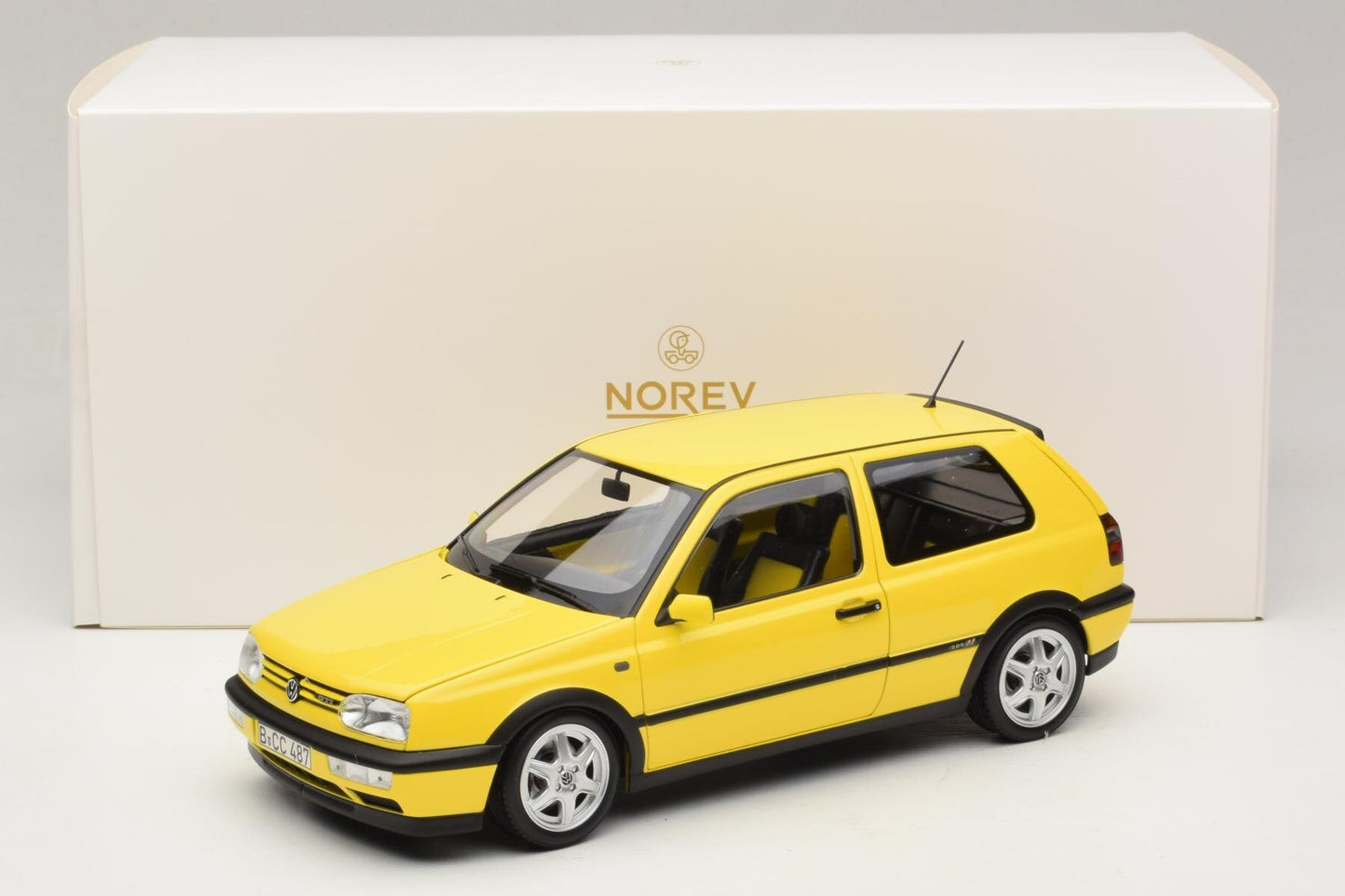 VW Golf III GTi 1994 color concept yellow - 1/18 Norev