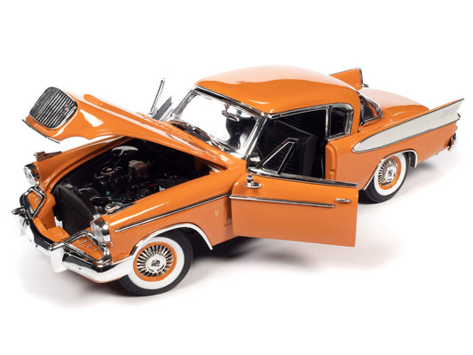 Studebaker Golden Hawk 1957 - 1/18 AutoWorld