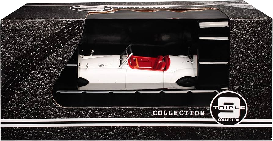 MGA MKII A 1600 Open 1961 - 1/18 Triple9 Collection