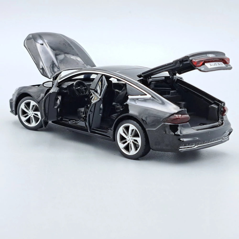 Audi A7 negru - 1/32 Tayumo