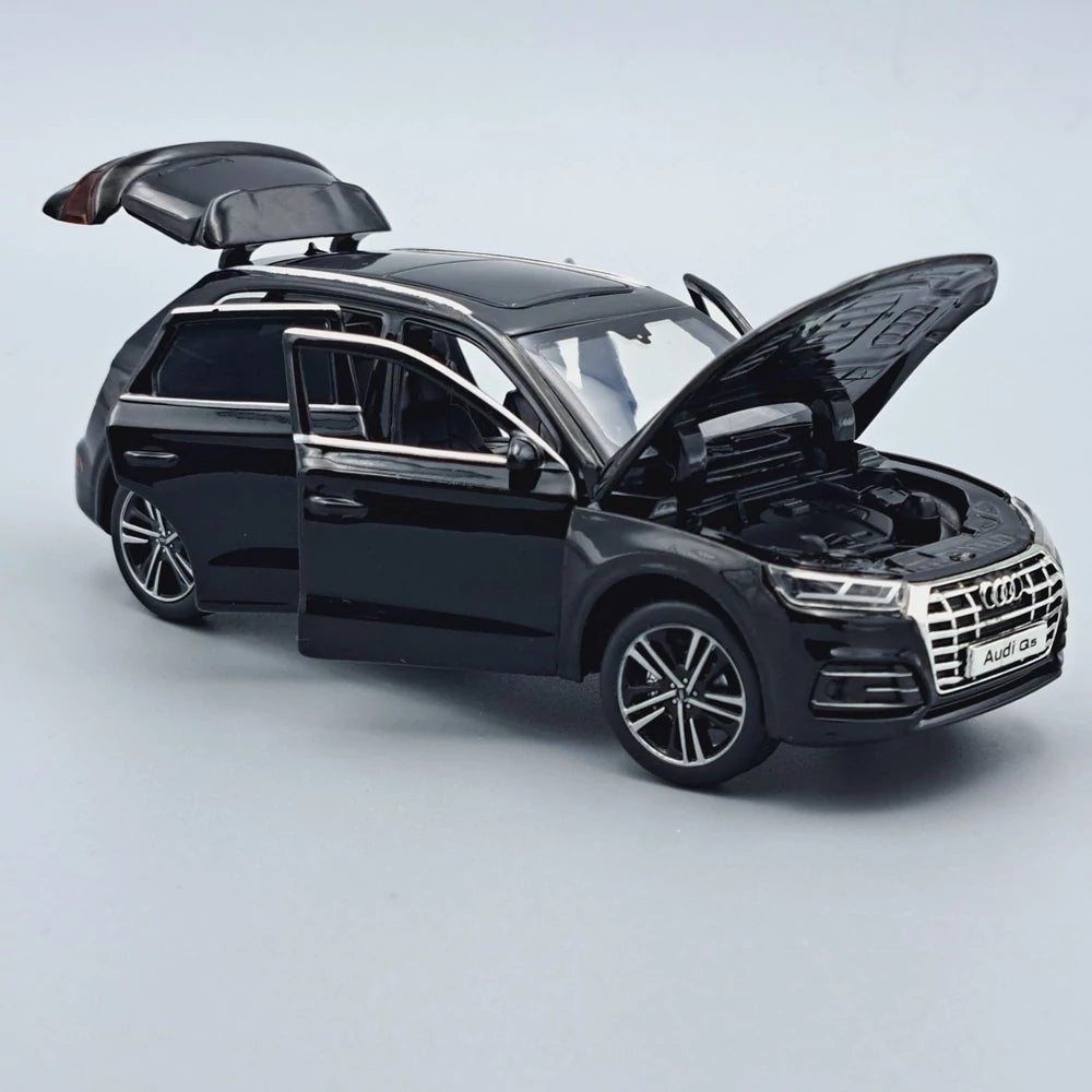 Audi Q5 negru - 1/32 Tayumo