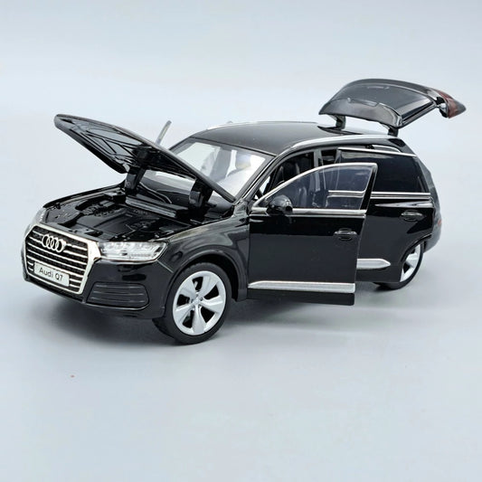 Audi Q7 negru - 1/32 Tayumo