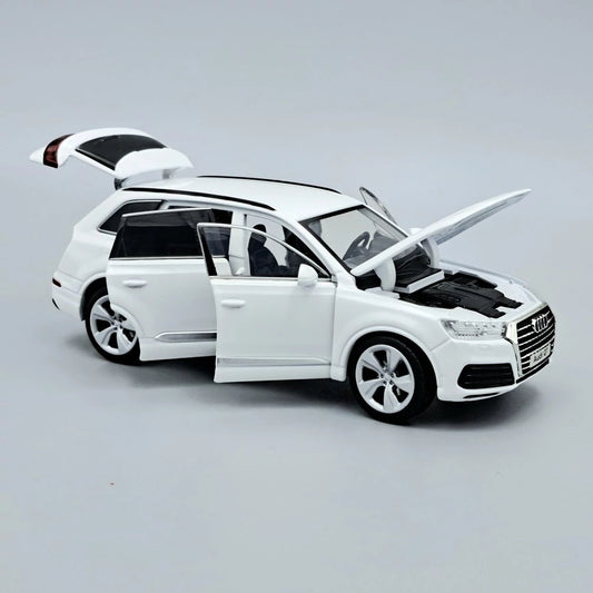 Audi Q7 alb - 1/32 Tayumo