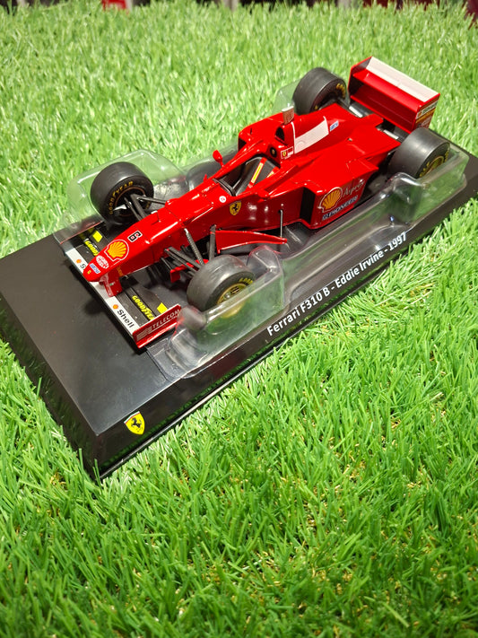 Formula 1 Ferrari F310B - Eddie Irvine 1997 cu vitrina plexiglass - 1/24 Edicola