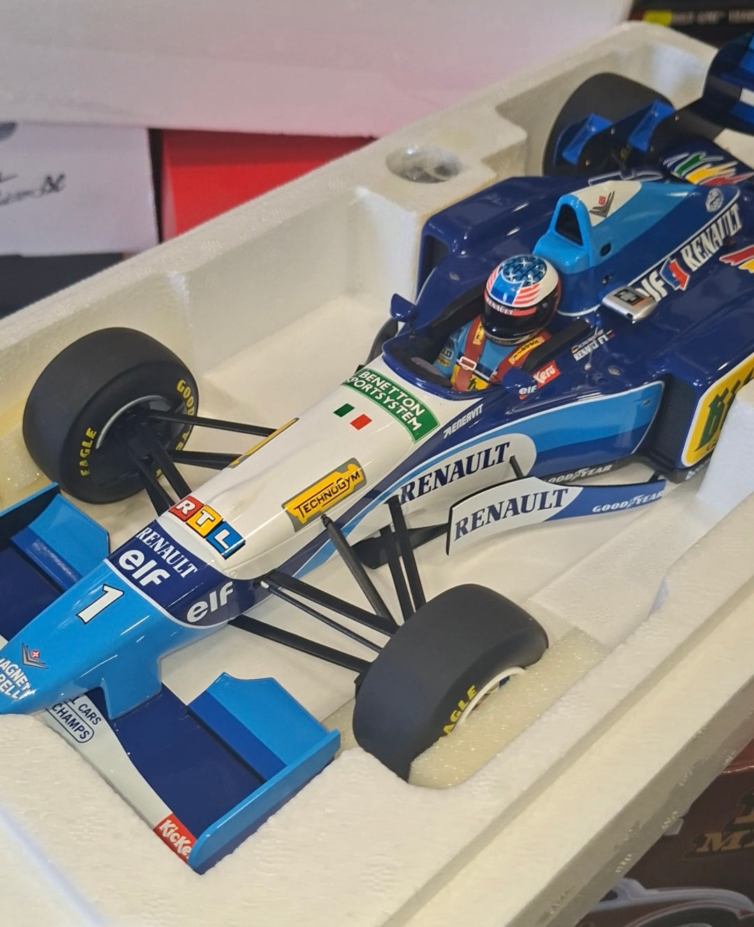 Formula 1 M. Schumacher Benetton B195 #1 Formula 1 World Champion 1995 Nr.143/230pcs - 1/12 Minichamps