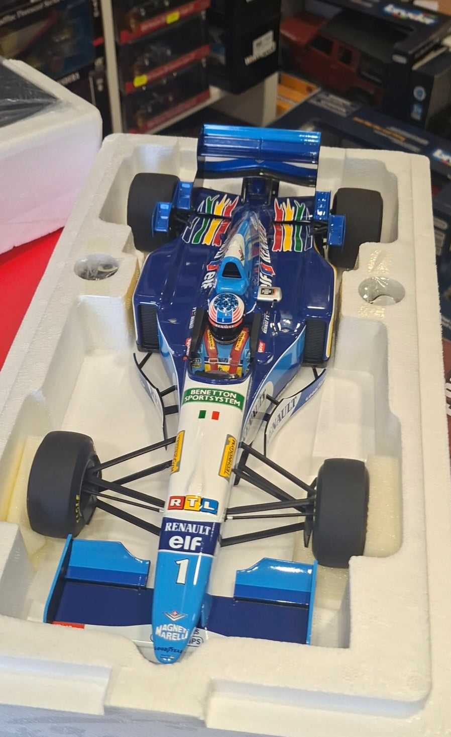 Formula 1 M. Schumacher Benetton B195 #1 Formula 1 World Champion 1995 Nr.143/230pcs - 1/12 Minichamps