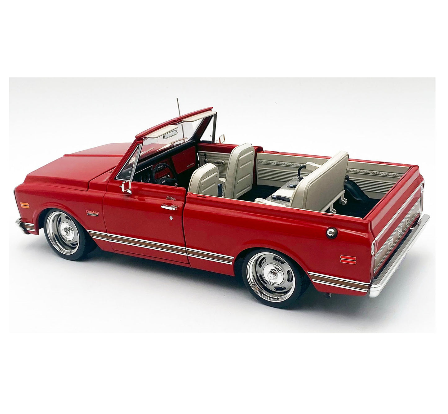 GMC Jimmy 1970 slammed custom - 1/18 ACME