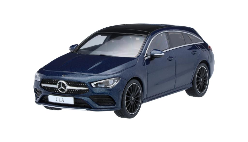 Mercedes-Benz CLA Shooting Brake cu vitrina plexiglass - 1/43 Minimax
