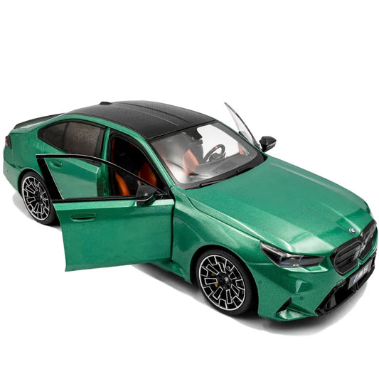 BMW M5 2025 verde - 1/18 Solido