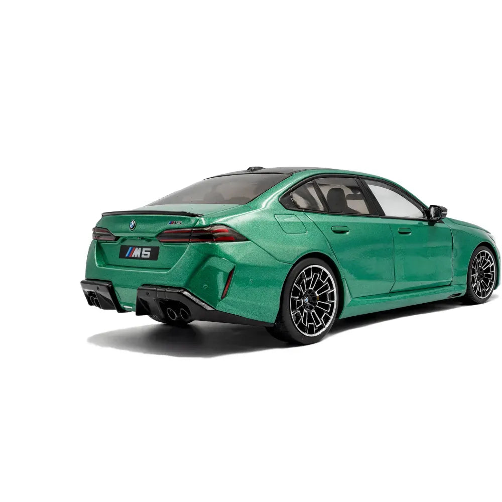 BMW M5 2025 verde - 1/18 Solido