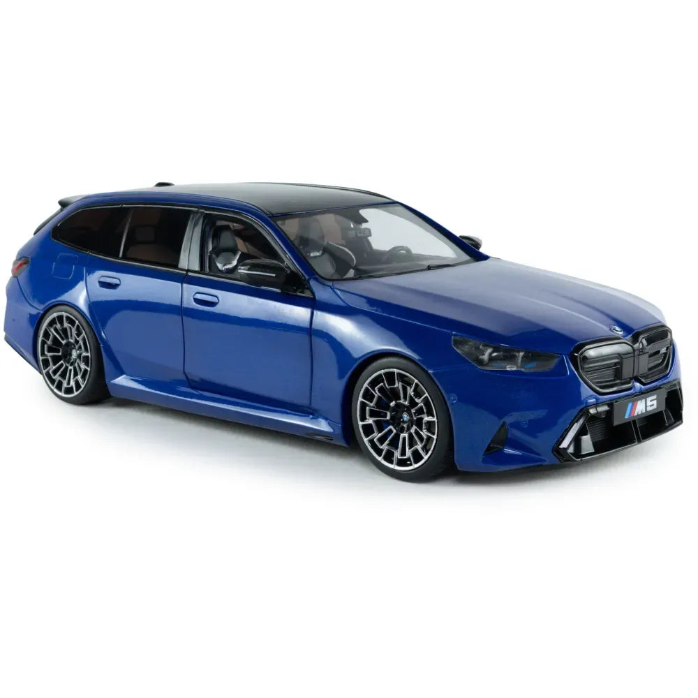 BMW M5 Touring 2025 albastru - 1/18 Solido