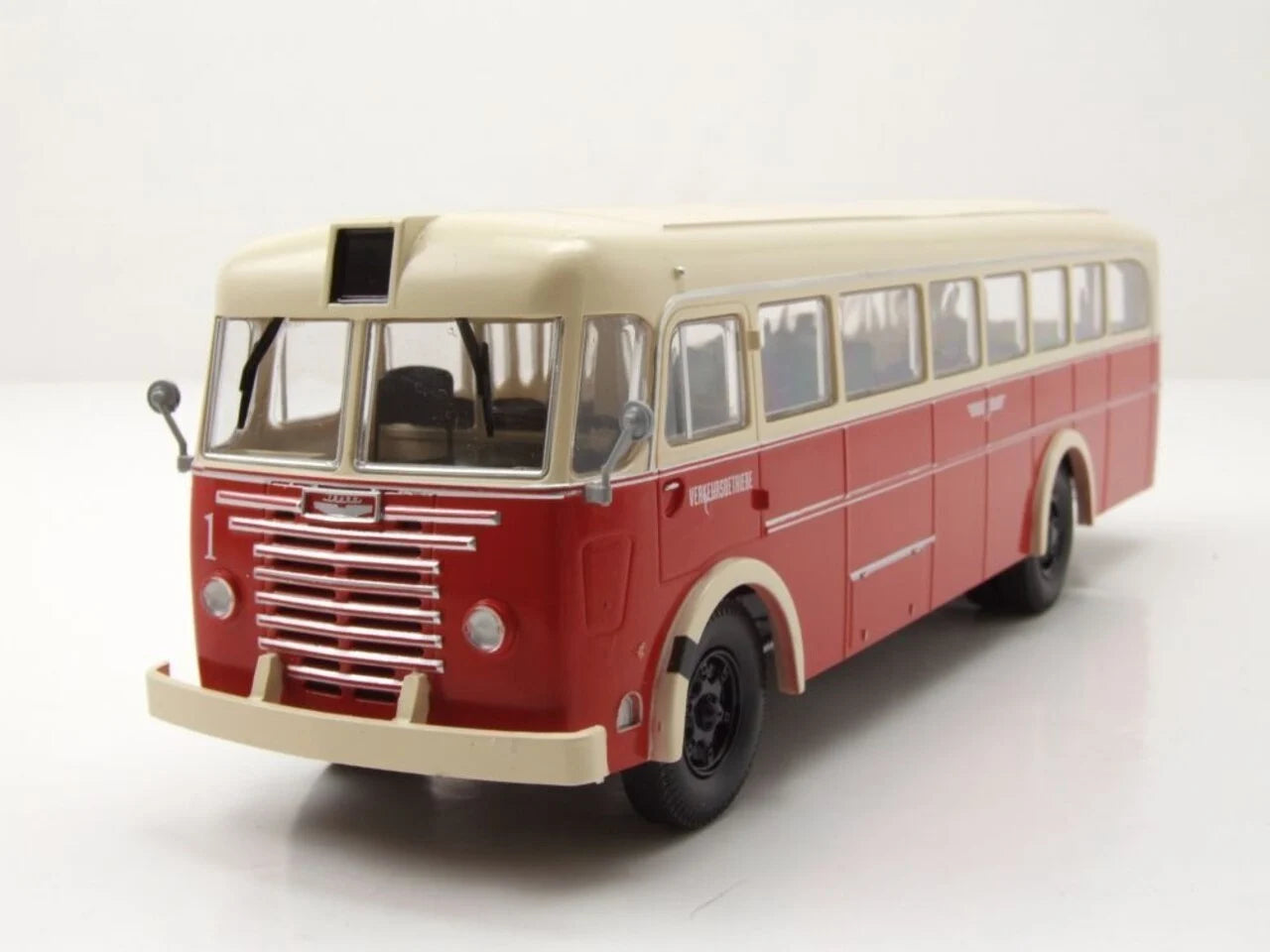 Autobuz Ikarus 60 rosu/crem - 1/43 Premium Classixxs