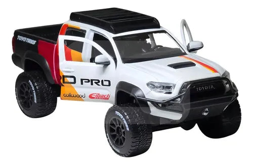 Toyota Tacoma TRD PRO 2023 - 1/27 Maisto Design