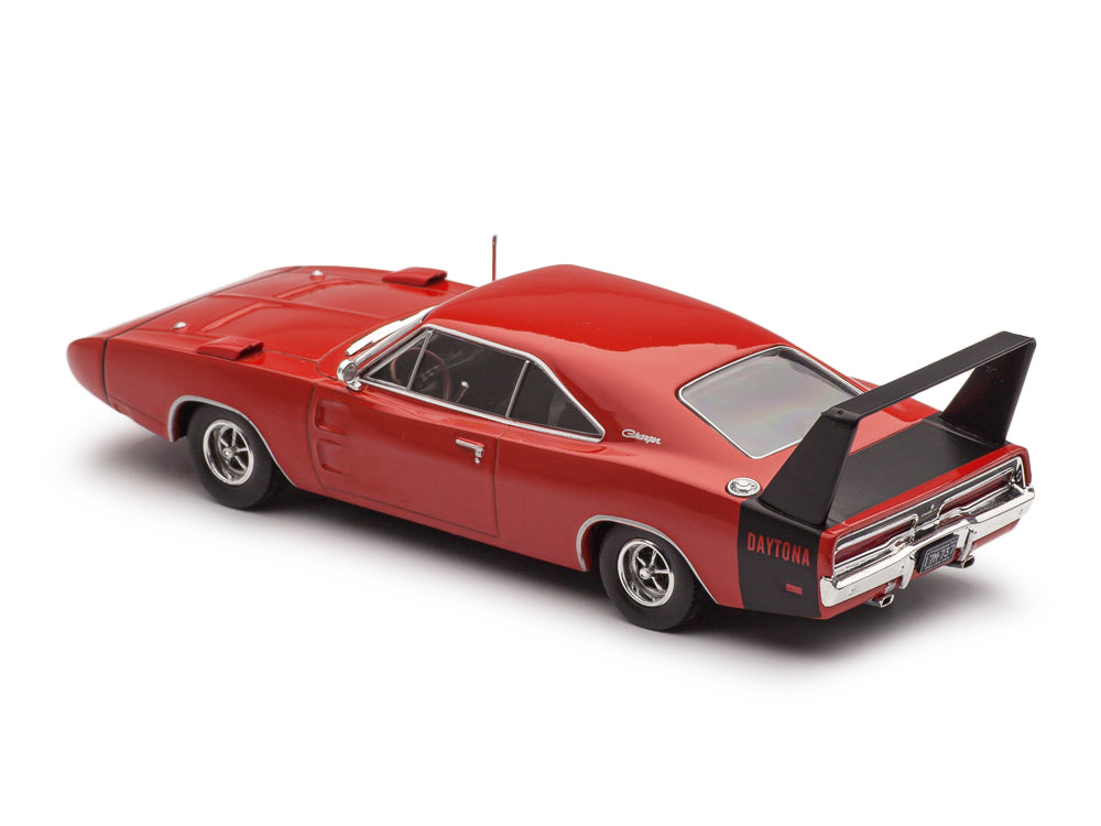 Dodge Charger Daytona 1969 rosu/negru cu vitrina plexiglass - 1/43 Altaya
