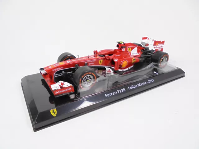 Formula 1 Ferrari F138 - Felipe Massa 2013 #4 cu vitrina plexiglass - 1/24 Premium Collectibles