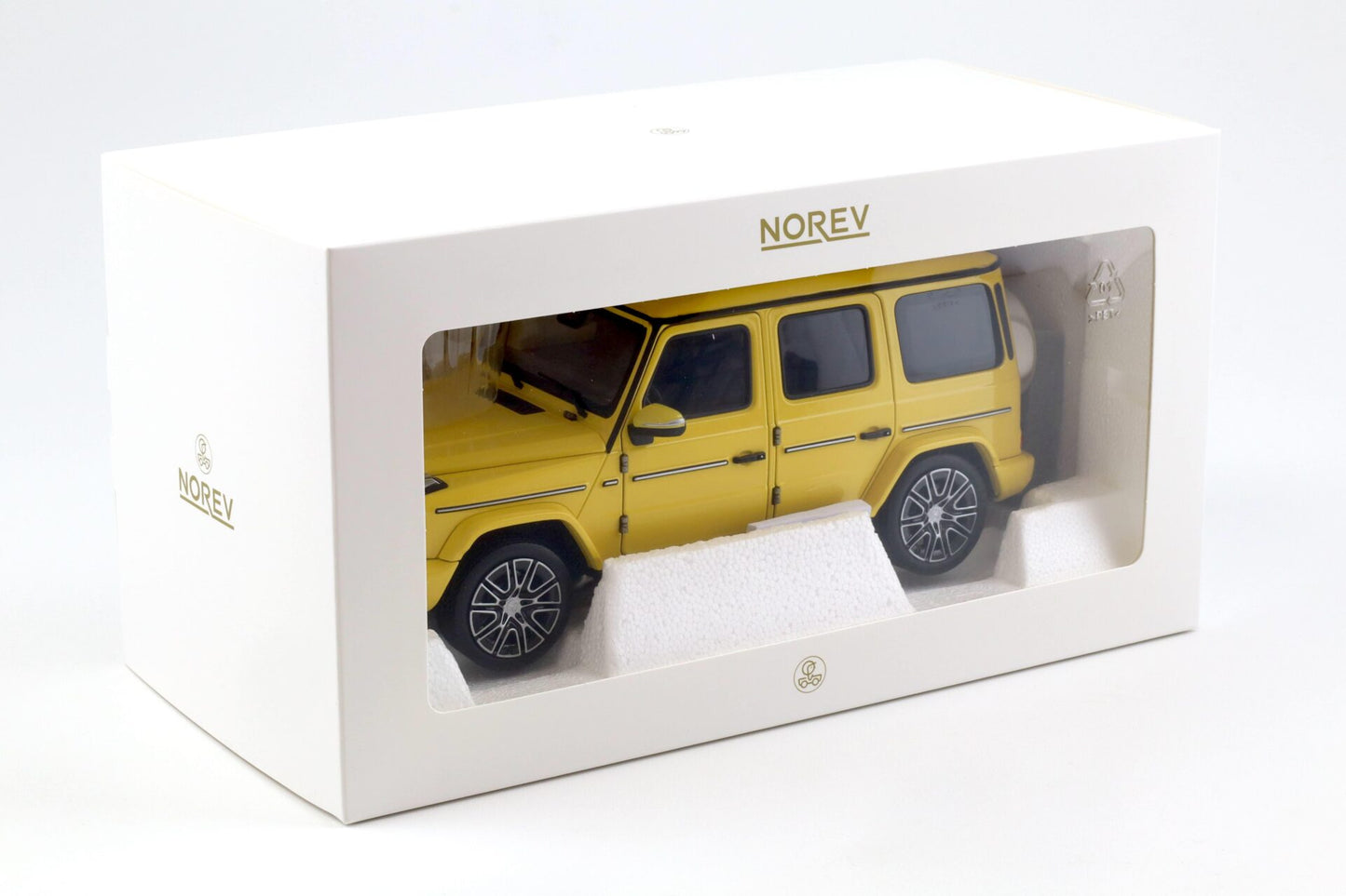 Mercedes-Benz G-Class 2024 galben - 1/18 Norev
